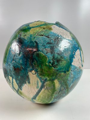 Rund kreamik vase af Dorit Knudsen