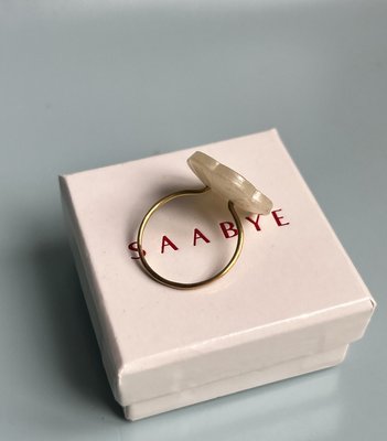Mette Saabye ring i 18 kt guld