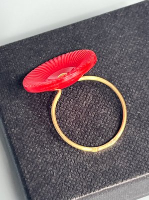 Mette Saabye ring i 18 kt guld.