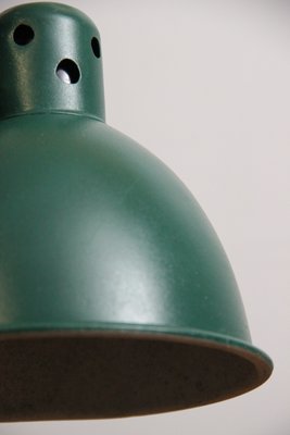 Skrivebordslampe i mørkegrøn