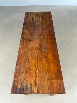 Rustikt gammelt plankebord