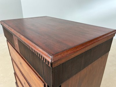 Antik kommode