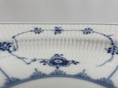 13 stk. Royal Copenhagen Musselmalet Riflet middagstallerken nr. 175