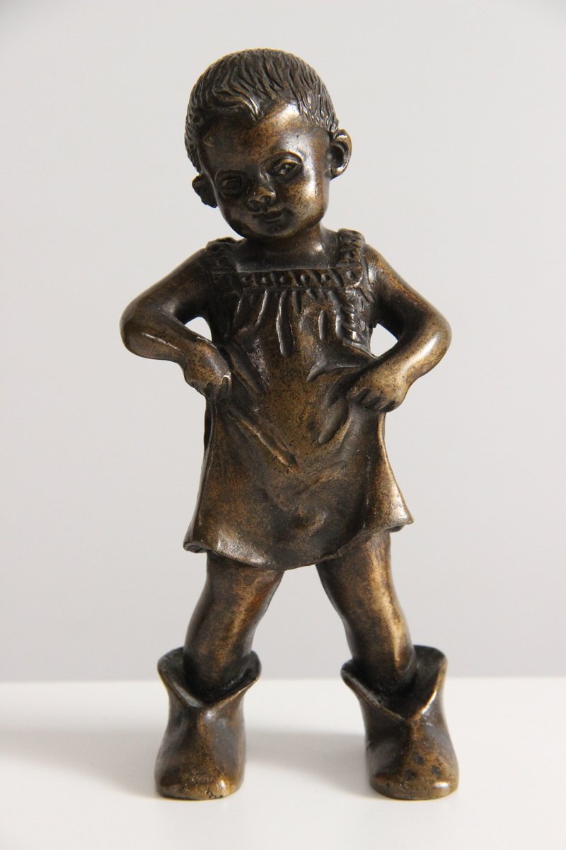 Bronzefigur af pige