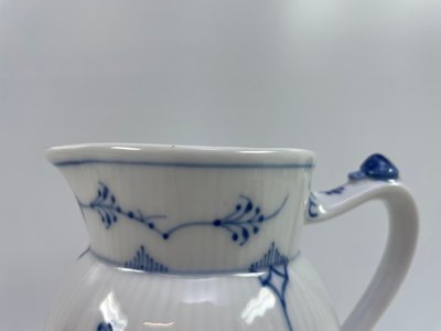 Royal Copenhagen Musselmalet Riflet Flødekande nr. 159