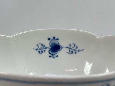 2 stk. Royal Copenhagen Musselmalet sovseskål Nr. 204