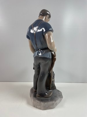 Bing & Grøndahl Smed nr. 2225 Porcelænsfigur af Axel Locher.