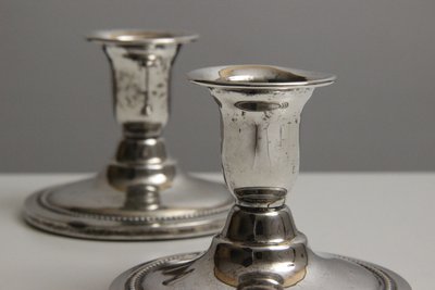 Par lave lysestager i 830 sølv