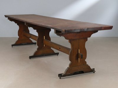 Langt antikt plankebord
