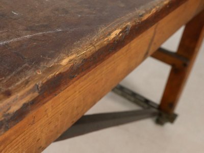Langt industrielt arbejdsbord