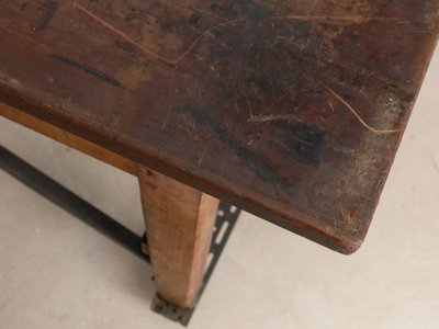 Langt industrielt arbejdsbord