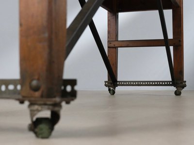 Langt industrielt arbejdsbord