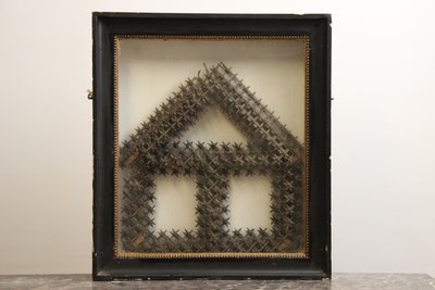 Sømands nørklerier dansk folk art i glasmontre