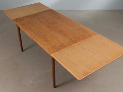 Dansk spisebord i eg