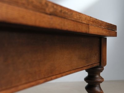 Antikt spisebord mørkt bejset eg