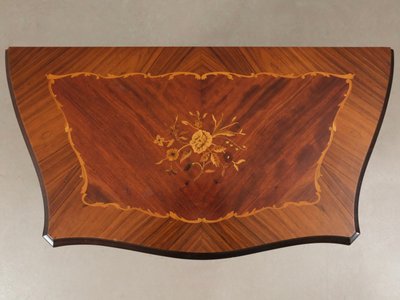 Antik kommode med intarsia