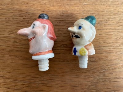 10 vintage skænkepropper i porcelæn