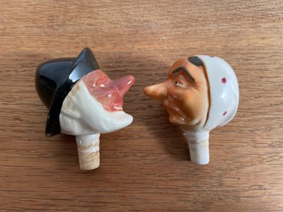 10 vintage skænkepropper i porcelæn